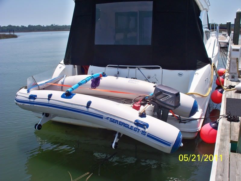 BoaterEd DIY davit system for dinghy